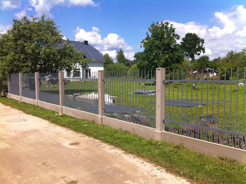 Металлические заборы, установка, производство, Aluzinc, metāla žogi, metāla sētas, metāla vārti, bīdāmie vārti Rīgā