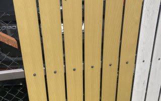 KOMPOZĪTMATERIĀLA ŽOGI – WPC, Aluzinc, metāla žogi, metāla sētas, metāla vārti, bīdāmie vārti Rīgā