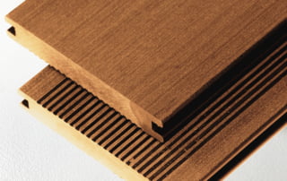 KOMPOZĪTMATERIĀLA ŽOGI – WPC, Aluzinc, metāla žogi, metāla sētas, metāla vārti, bīdāmie vārti Rīgā