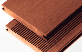 KOMPOZĪTMATERIĀLA ŽOGI – WPC, Aluzinc, metāla žogi, metāla sētas, metāla vārti, bīdāmie vārti Rīgā